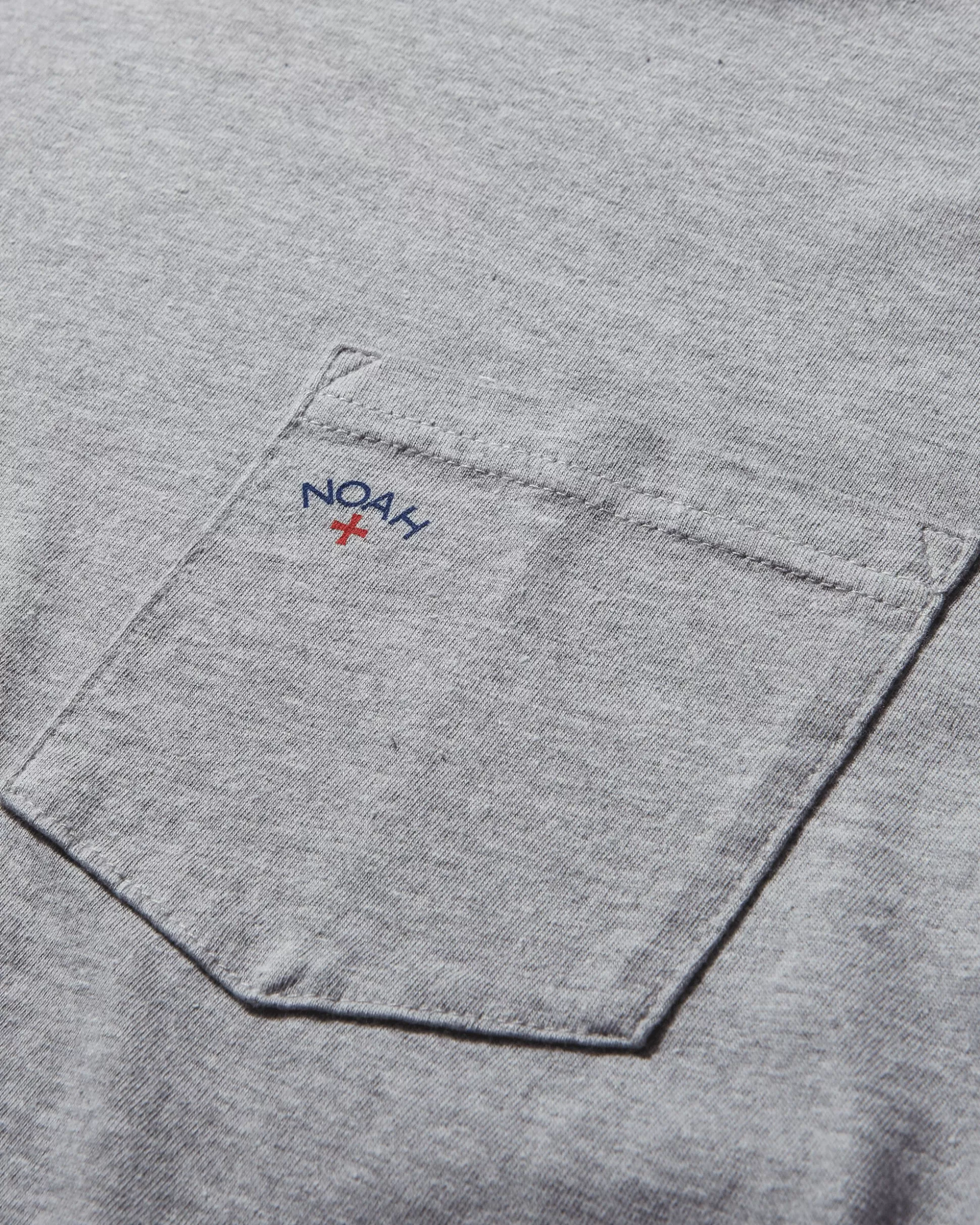 Noah Men's Core Logo Pocket T-Shirt Heather Grey Fashion