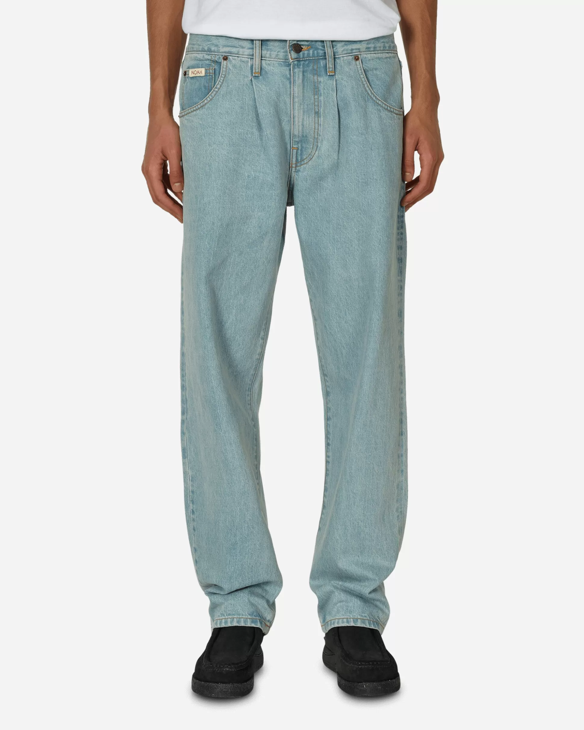 Noah Pleated Jeans Light Wash Hot