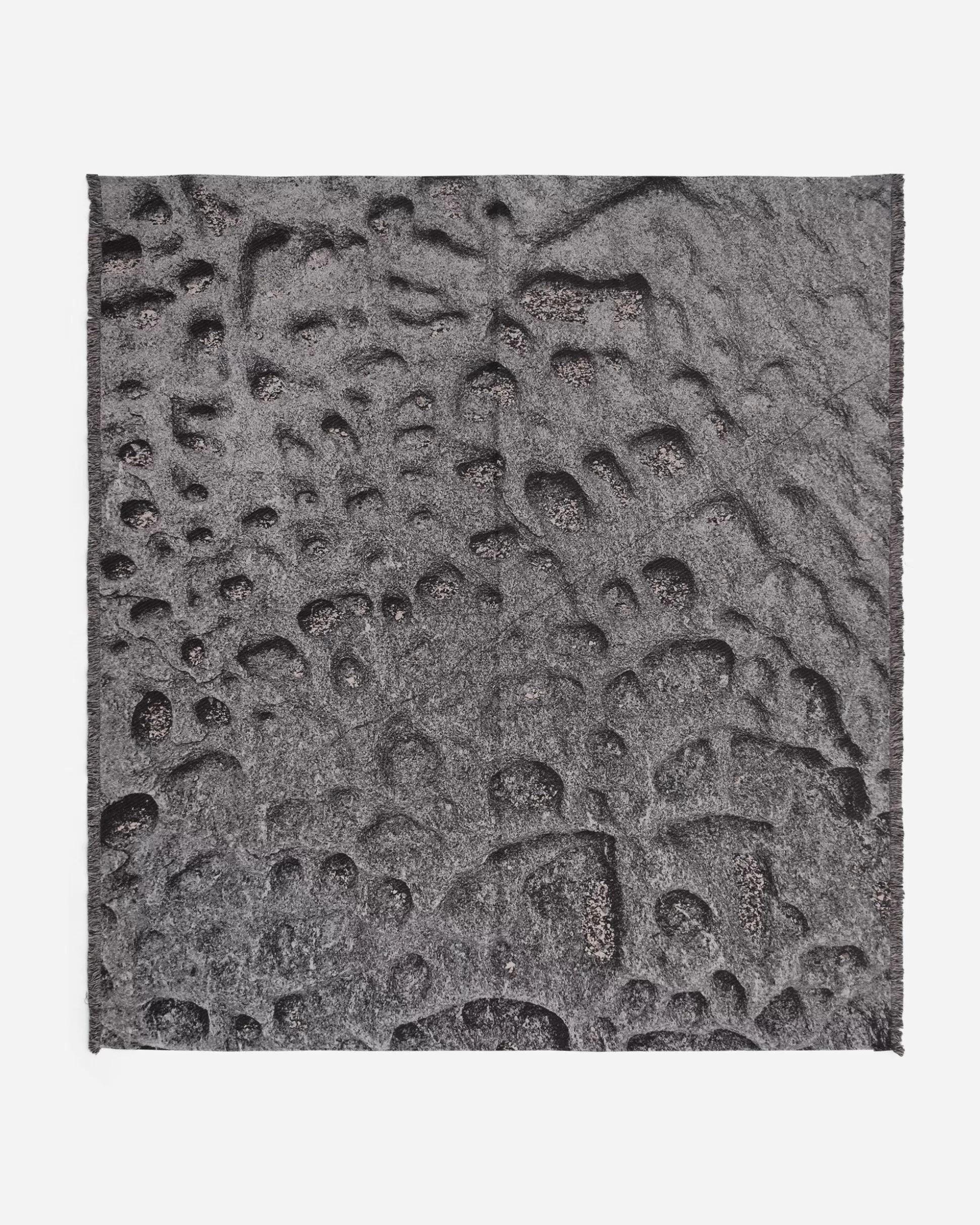 Serapis Stones Blanket Grey Hot